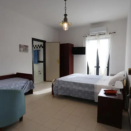 מלון Barracuda 3*